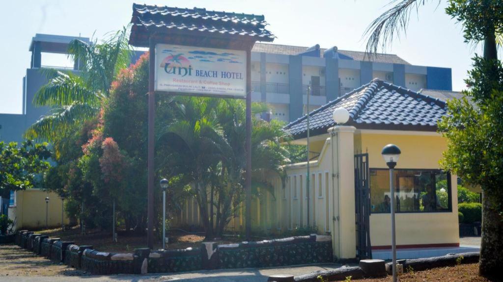 Uni Beach Hotel Pangandaran Εξωτερικό φωτογραφία
